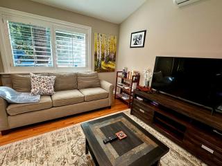 Cozy Home in Saratoga - 0