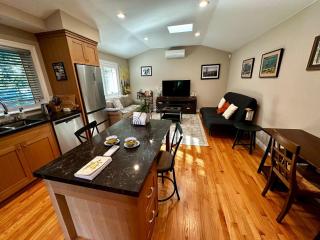 Cozy Home in Saratoga - 5