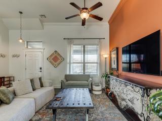 Homey Retreat near Thunder Alley - 2