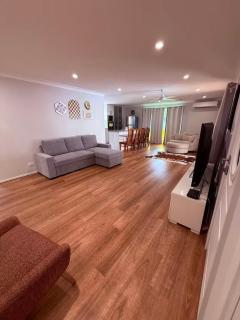 Charming Riverside Retreat sleep6 - Dora Creek - 7