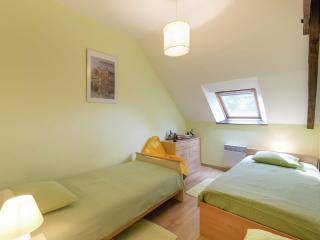 Pleasant holiday home with garden - Bonnemain - 4
