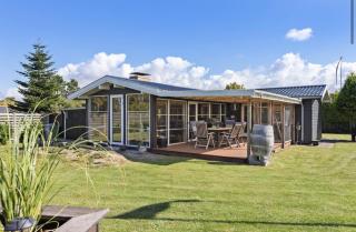 Close To The Beach With Outdoor Spa - 9