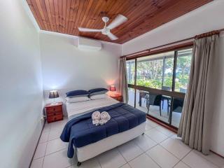 Bluefin House beachfront access - 2