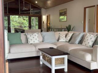 Sandalwood 50m to beach - 8