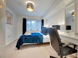 Charlton Bonds 2B - 6