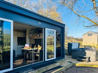 The Foxes Den - Ukc8196 - 9