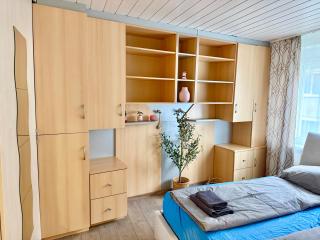 Stylish Apartment Near Airport & Train Station - 2