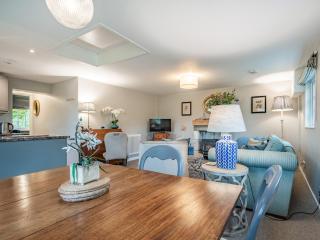 Tucking Mill View - Ukc4467 - 3