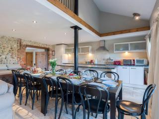 The Hen House - Ukc3677 - 4