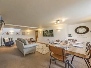 Ty Cerrig Barn - 8