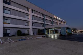 Baymont by Wyndham Arlington At Six Flags Dr - 6