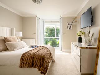 Seahaven In Sandbanks - 2