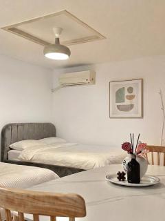 2min Hongdae Station and 1 minute Hongdae Main Street 6 people 3beds Luxury hotel - 8