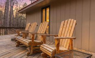 White River Escape with BBQ & Private Backyard - 8