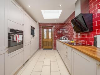 The Courtyard Apartment - Ukc6965 - 6