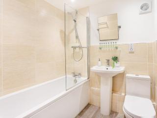 Minsters Reach Apartment Two - Uk2747 - 1
