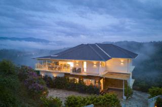Munnar Ice Pellets Resort with Pool by VOYE HOMES - 0