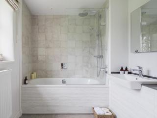 Carr House - Ukc4860 - 2