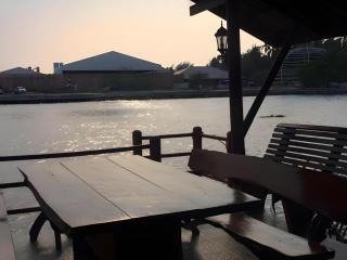 RuenNamyen Resort Amphawa - 3