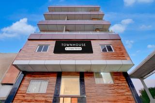 Super Townhouse Varanasi Cantonment Formerly Ayushman Inn - 0