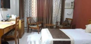 Diamond Guest House & Marriage Lawn - 3