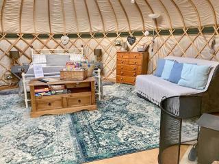 Lake View Yurts - 9