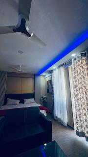 A Star Royale Inn - 8