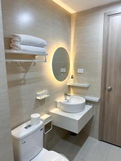 Tobe in Hue 3 -2BR- Pool View - Free Gym & Pool - 1