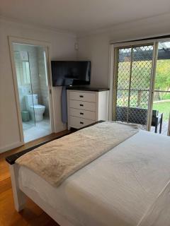 The Grandview Retreat, Riverside Farmstay Escape - 2