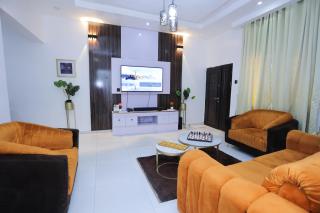 Concrest Suites and Apartments - 1