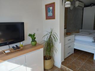 Bay View Apartment - 5