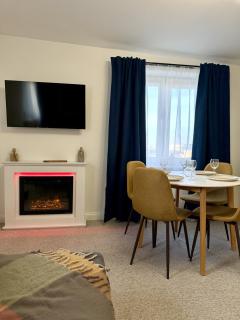 Winter Warsaw 2-Bedroom Apartment with City View Central - 4