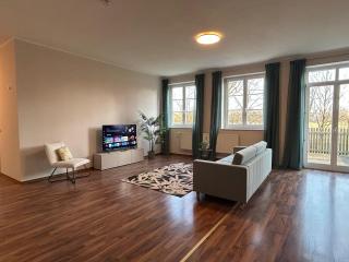 Grand Suite - Perfekt für 6! Küche Parken WLAN - 2