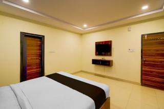 Hotel O AMR Planet Mall Hyderabad Formerly R Square - 1