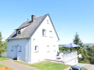 Holiday home in Rascheid near forest - Geisfeld - 0