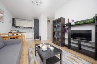 Modern Apartment in Warsaw with Parking and Balcony by Noclegi Renters - 8