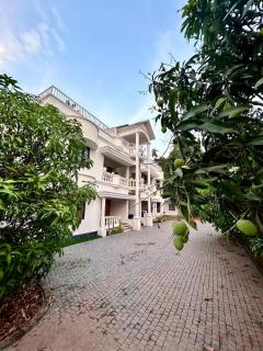 Om Shanti Apartments - 4