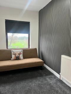 Lovely 2-bed flat, ideal for races, football, city - 4