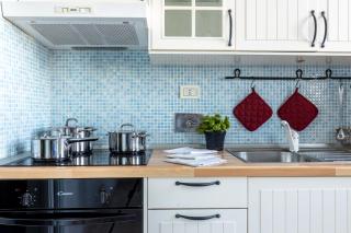 GuestHost - Seaview Flat in front of the Beach - 5