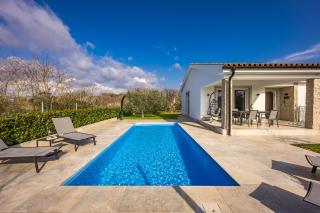 Oliva Serenity Pool Apartment - 8