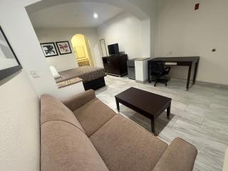 Crystal Inn - Garth Rd - 0