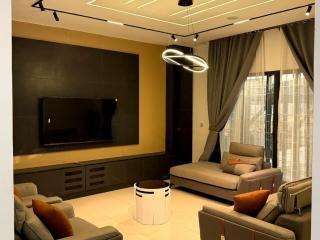 Luxury 3BR steady POWER near cent Bus D fast WI-FI - 9