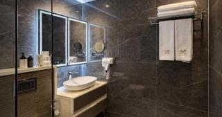 The Montage Signature Hotel - 6