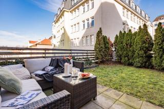 Prague Days - 1BDR Apt w Private Garden Terrace & Garage Parking - 8
