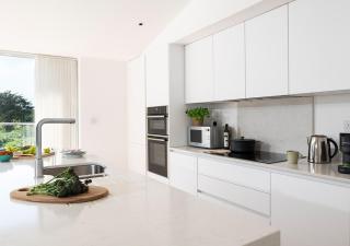 Pineawn luxury on golf course, near beach - 3