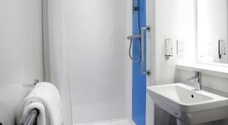 Travelodge Inverness Fairways - 2