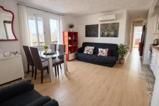 Recién Reformado! Port Forum a 2 minutos Metro a 10 minutos del Mar! 2 Hab y 1,5 Baños - 0