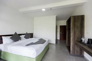 Kingfisher by the Green Resort - 4