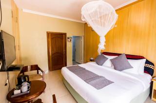 Kingfisher by the Green Resort - 7