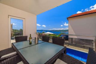 Apartments in Crikvenica 5648 - 9